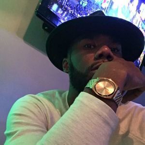 Meet your Posher, Troy