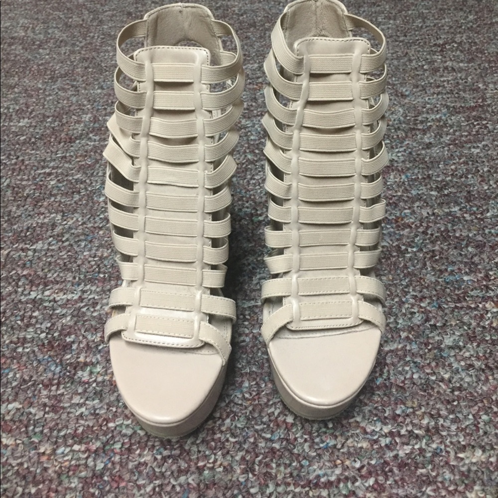 Steve Madden Jossiee Nude Wedges