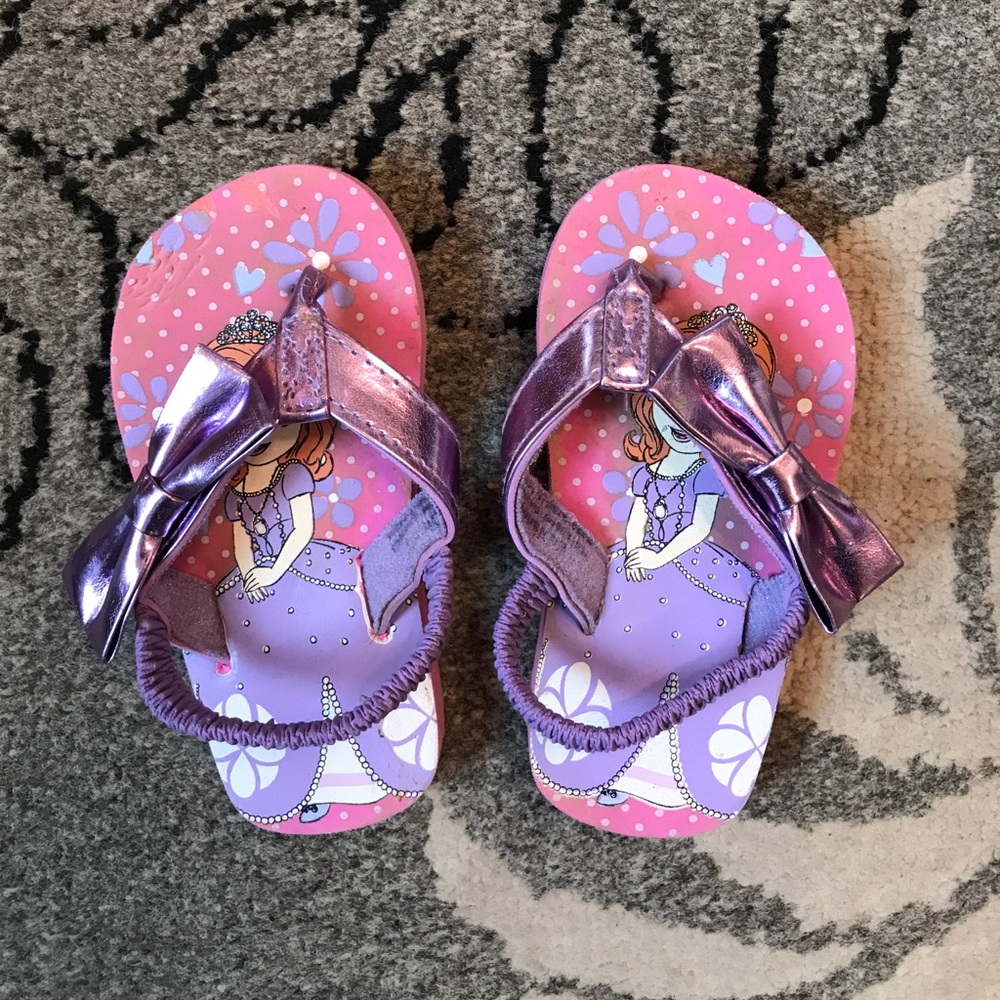 Girls sandals