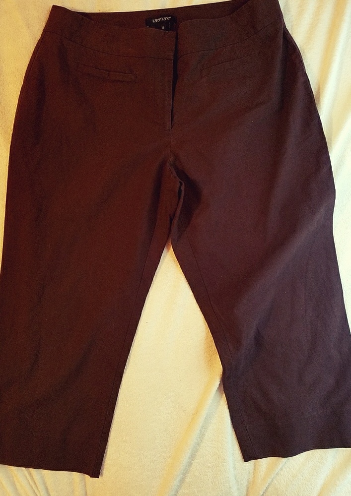Karen Kane brown Capris
