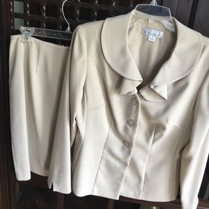 Dressbarn two piece suit