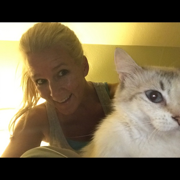 Meet your Posher, Vanessa - Picture 4 of 8