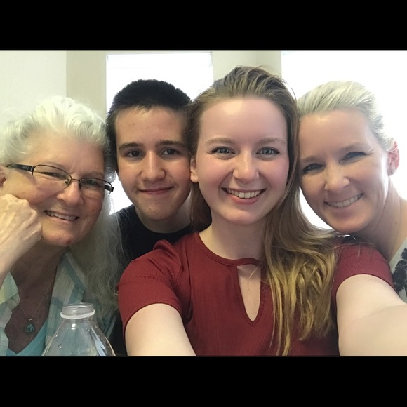 Meet your Posher, Vanessa - Picture 6 of 8