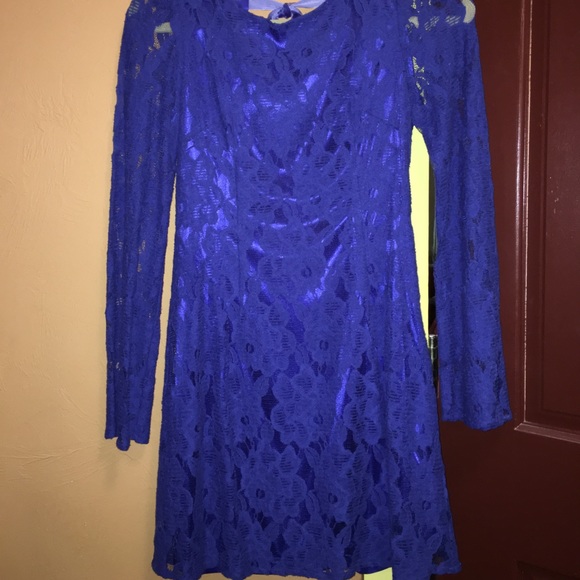 MM Couture Blue Dress - Picture 3 of 4