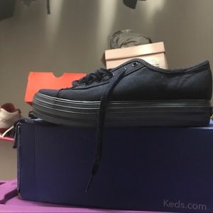 Navy blue triple kick KEDS
