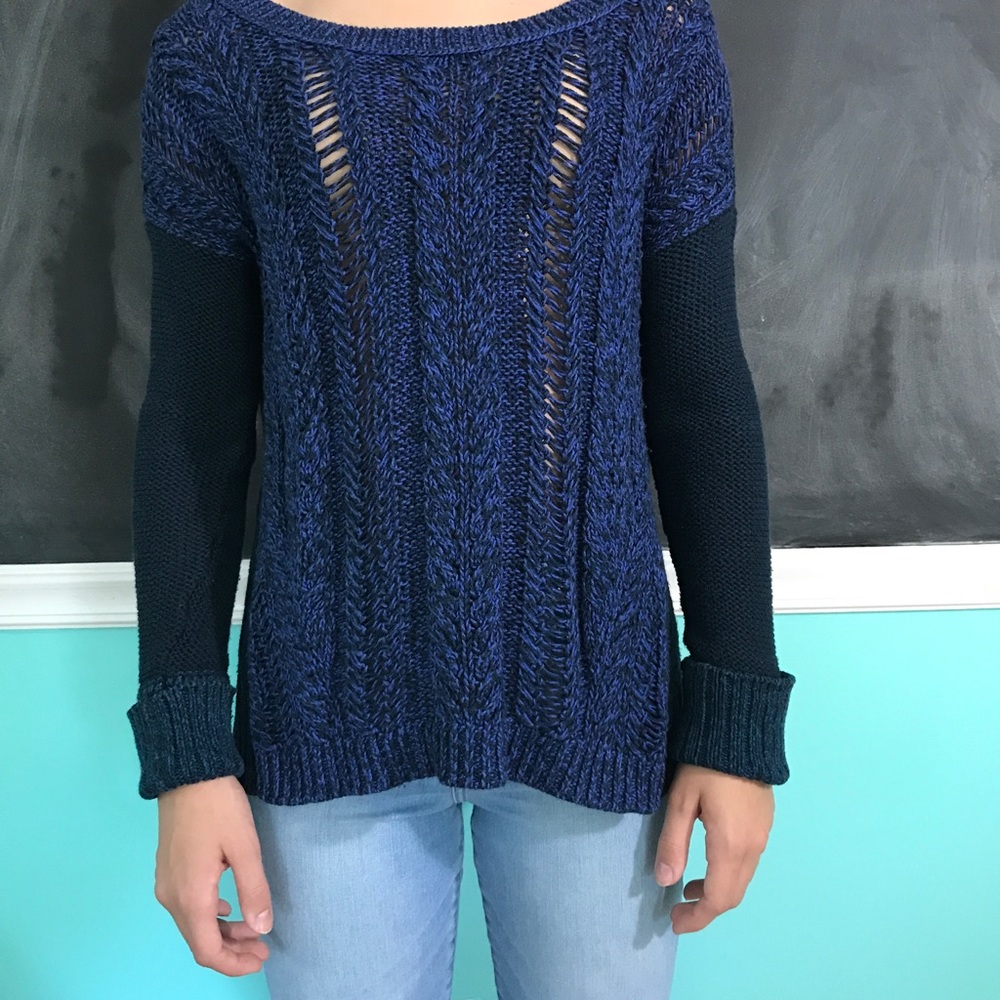 Sweater! Very thick and warm! In great condition