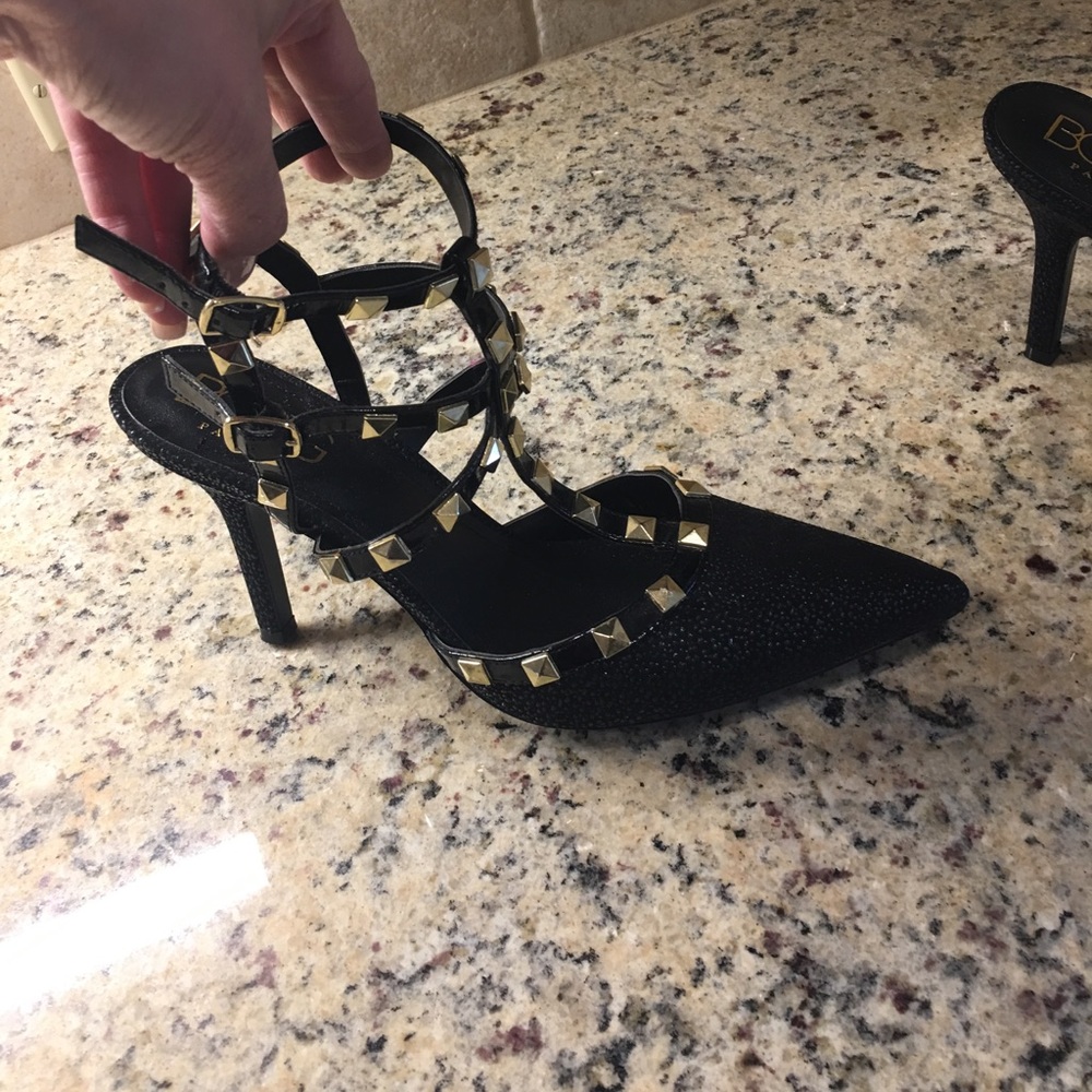 BCBG shoes