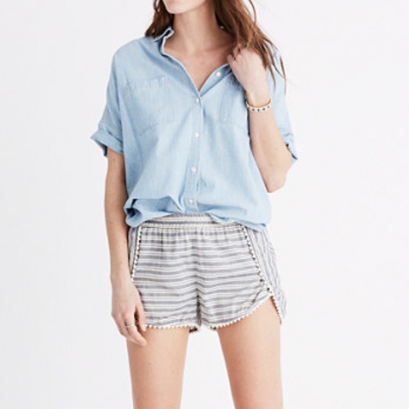 Madewell Pants - NWT Madewell shorts size XS.