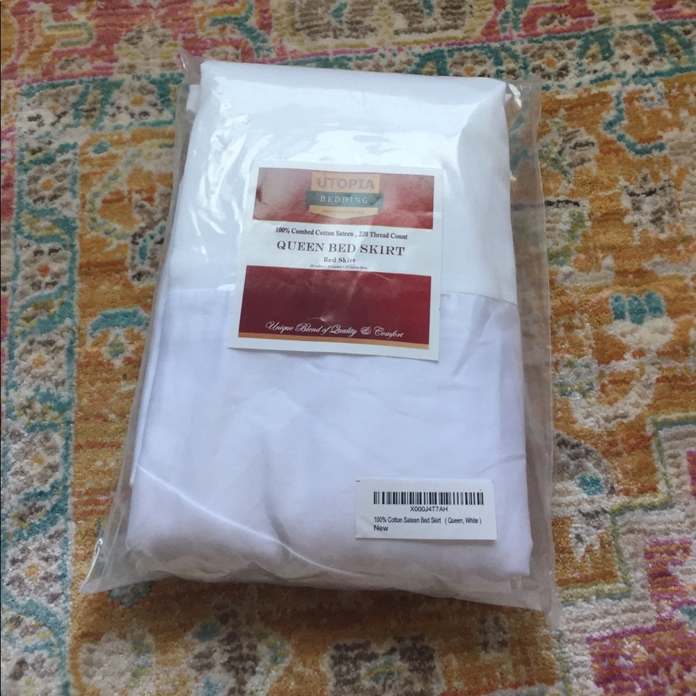 Bedskirt, queen white
