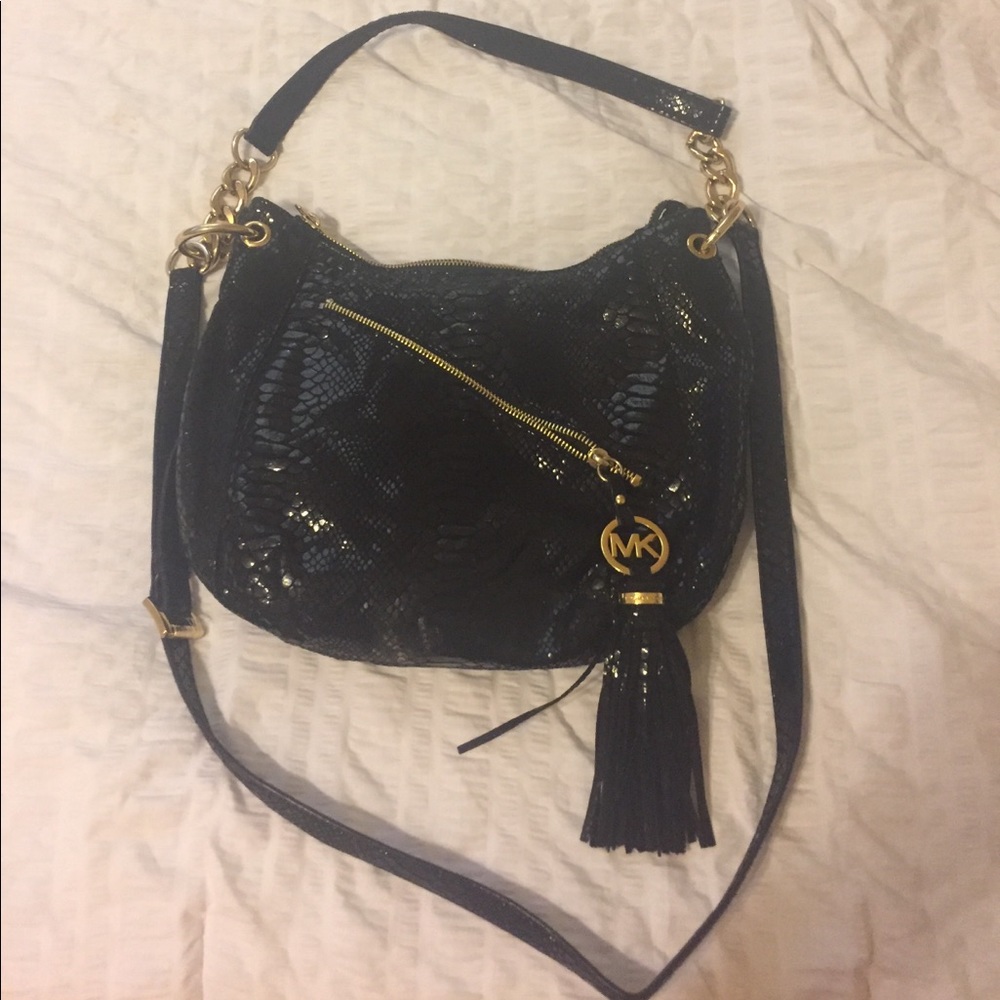 ***Like New Michael Kors Crossbody**