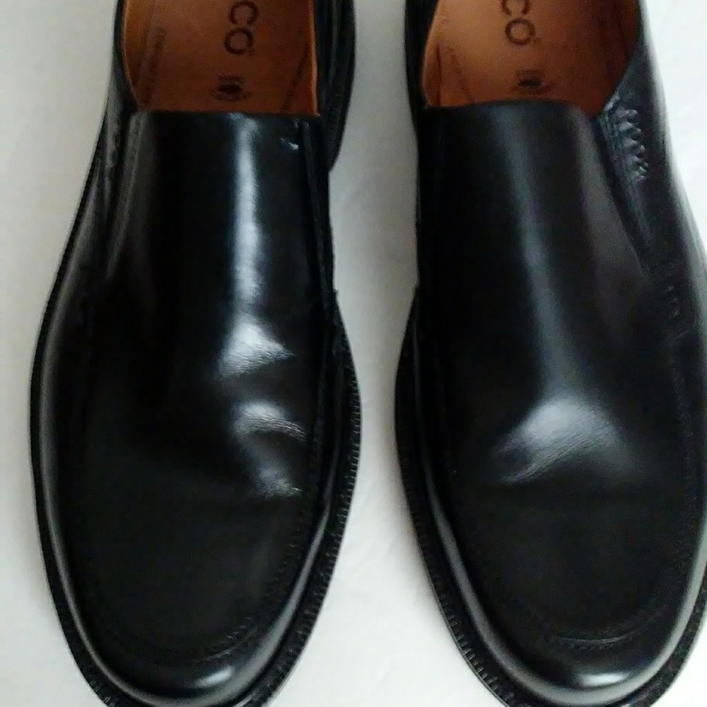 Ecco leather men's shoes.