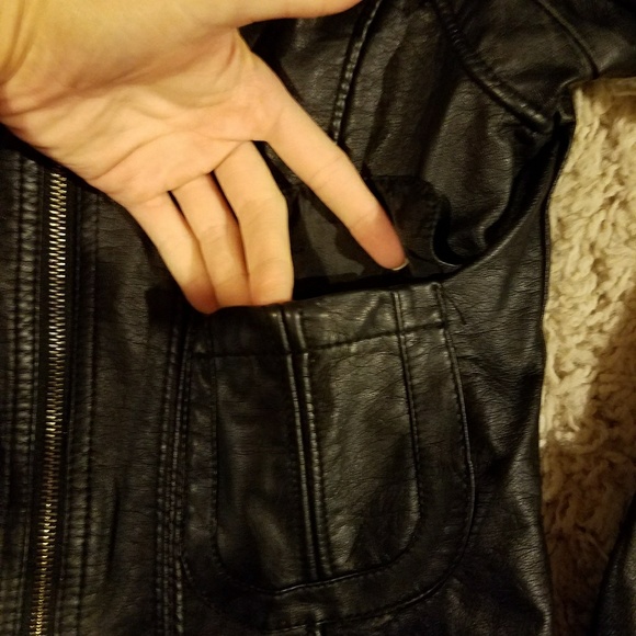 Faux leather jacket - Picture 3 of 8