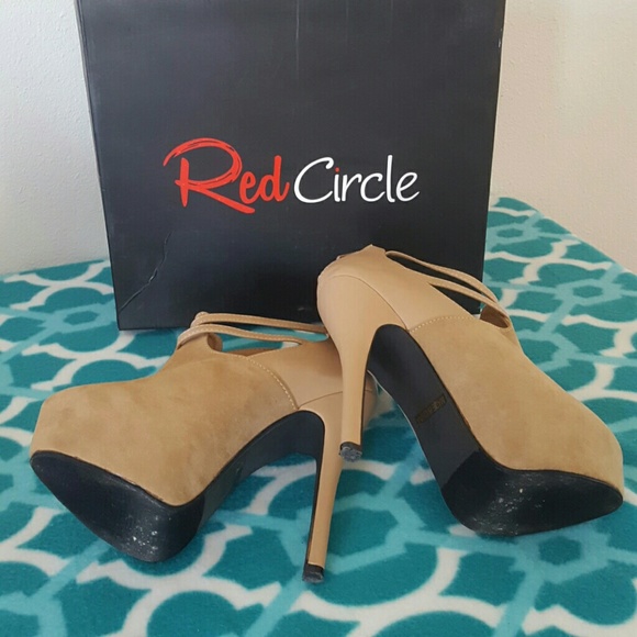 Platform/Heel - Picture 5 of 5