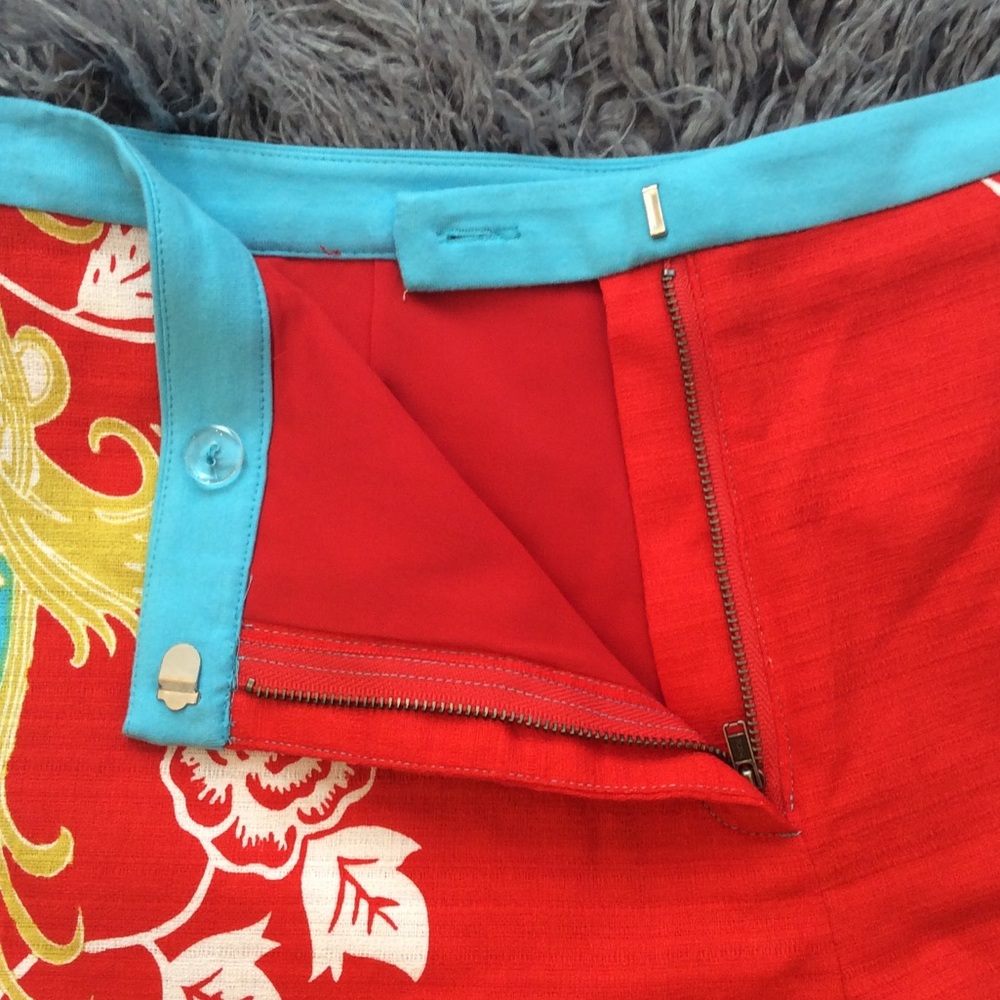 Tracy Reese Cherry Shorts - Picture 3 of 8