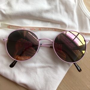 pink round sunglasses