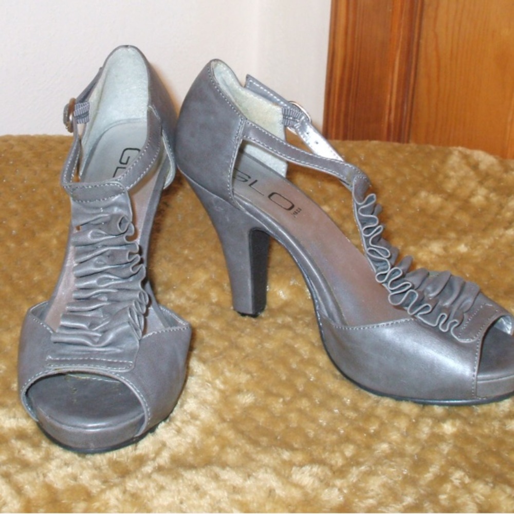 Grey ruffle strappy heels 