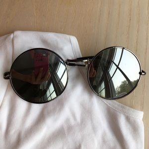 round sunglasses