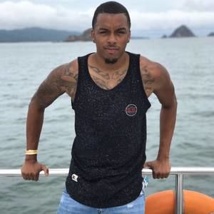 Meet your Posher, Kenneth