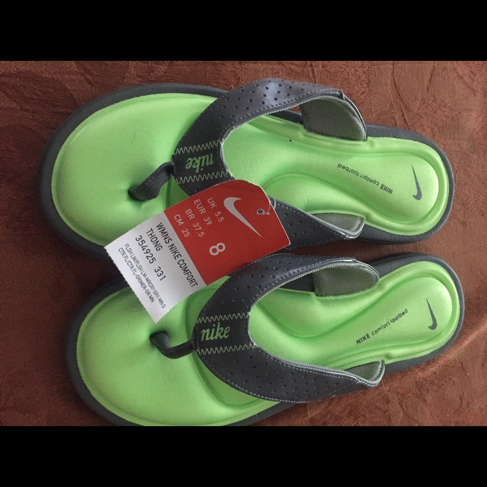 Nike women's flip flop sandals