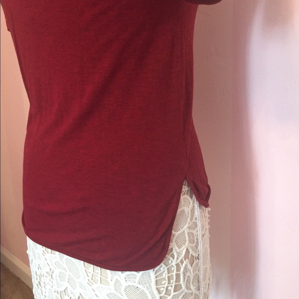 Red V-neck - Picture 3 of 3