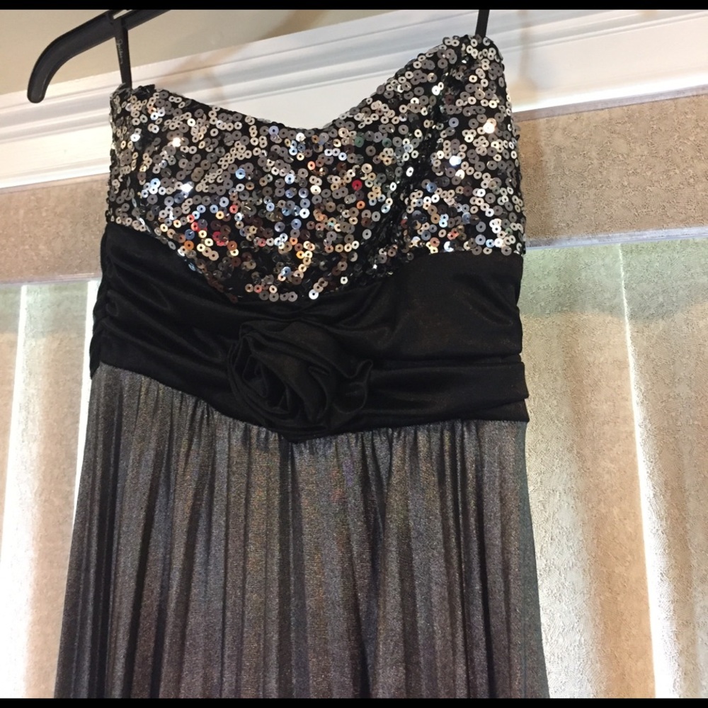 A long strapless dress