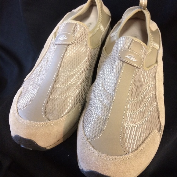 easy spirit arbitrary women's slip on shoes