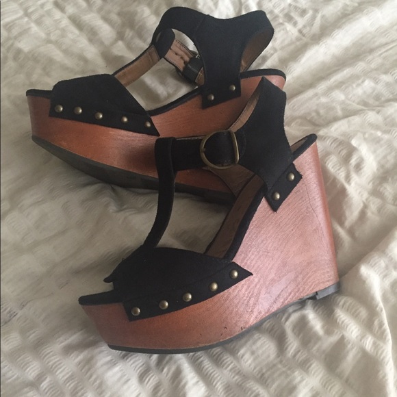 Payless Shoes - BUNDLE 5 / PAY $20 Wood & Suede Vintage Wedges