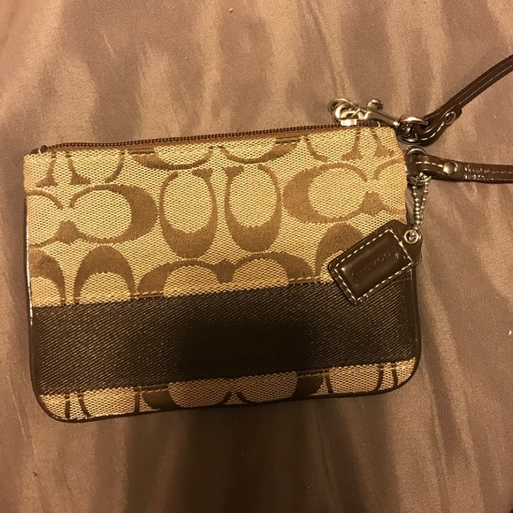 3 small coach wristlets 👛 - Picture 3 of 7