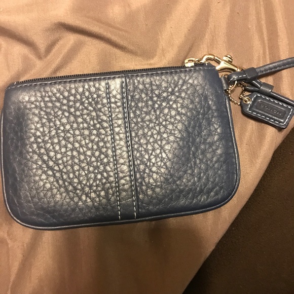 3 small coach wristlets 👛 - Picture 4 of 7