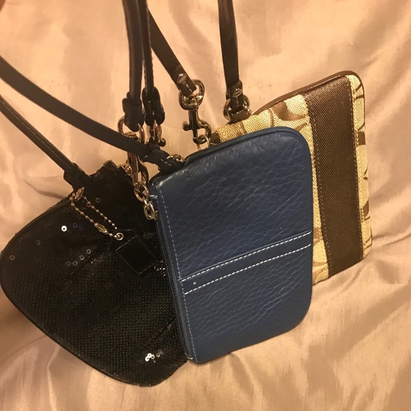 3 small coach wristlets 👛 - Picture 5 of 7