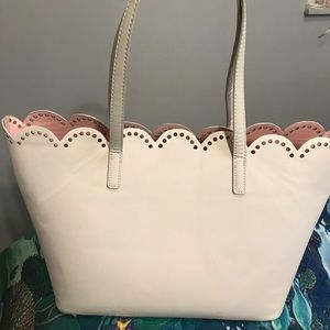 Scalloped tote bag
