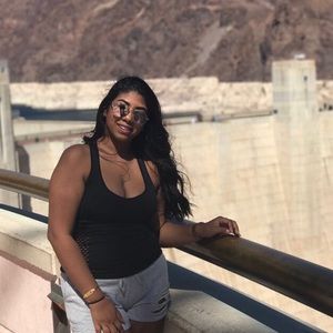 Meet your Posher, Christina