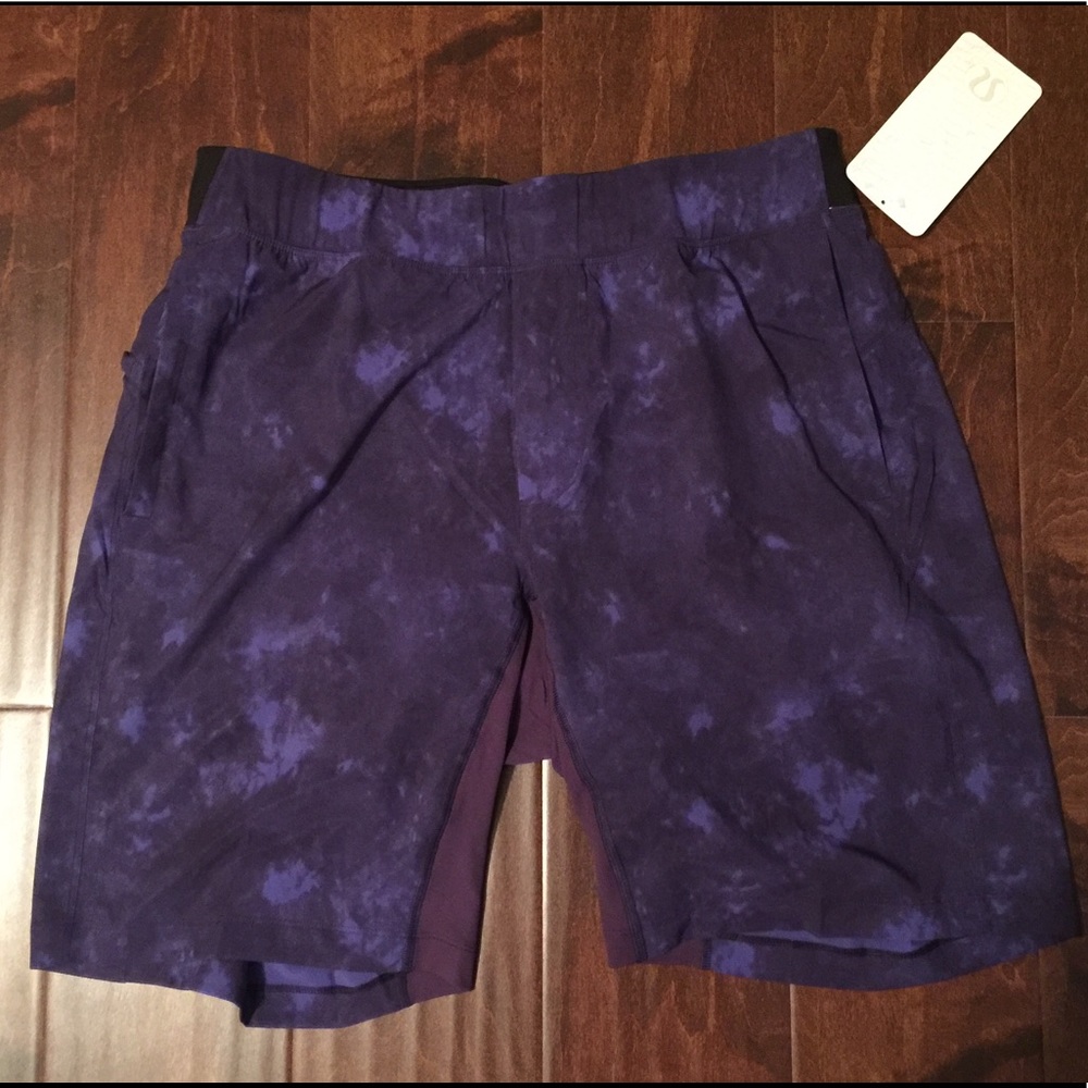 Lululemon Mens Small T.H.E Short 9 Size L