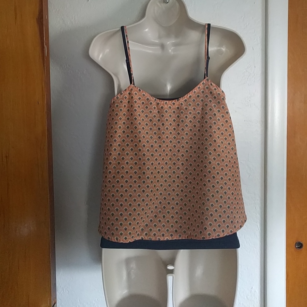 Elode Top - Picture 2 of 3