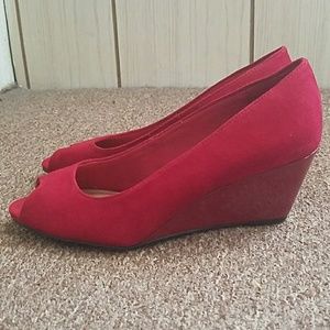 Comfort plus - Burgundy suede wedges