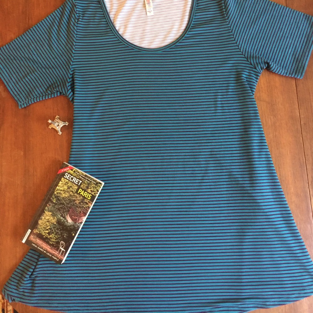 LuLaRoe Large Perfect Tee Soft Striped