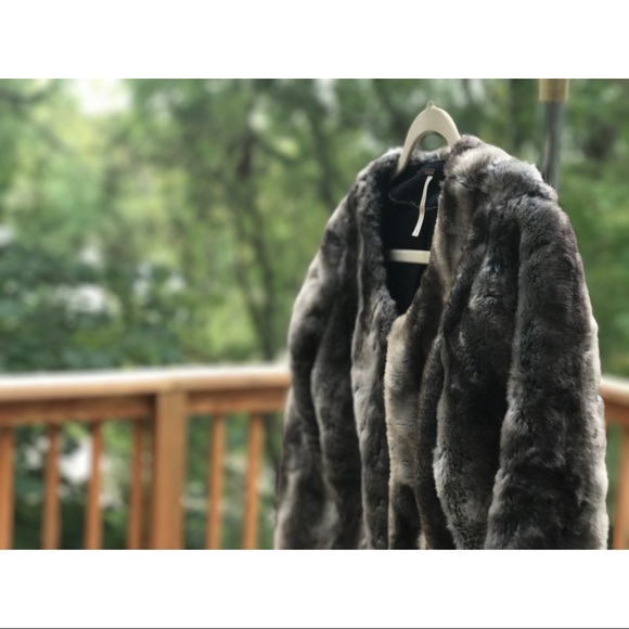 Free People  Faux Fur Cropped Quarter Sleeve Coat - Picture 3 of 8