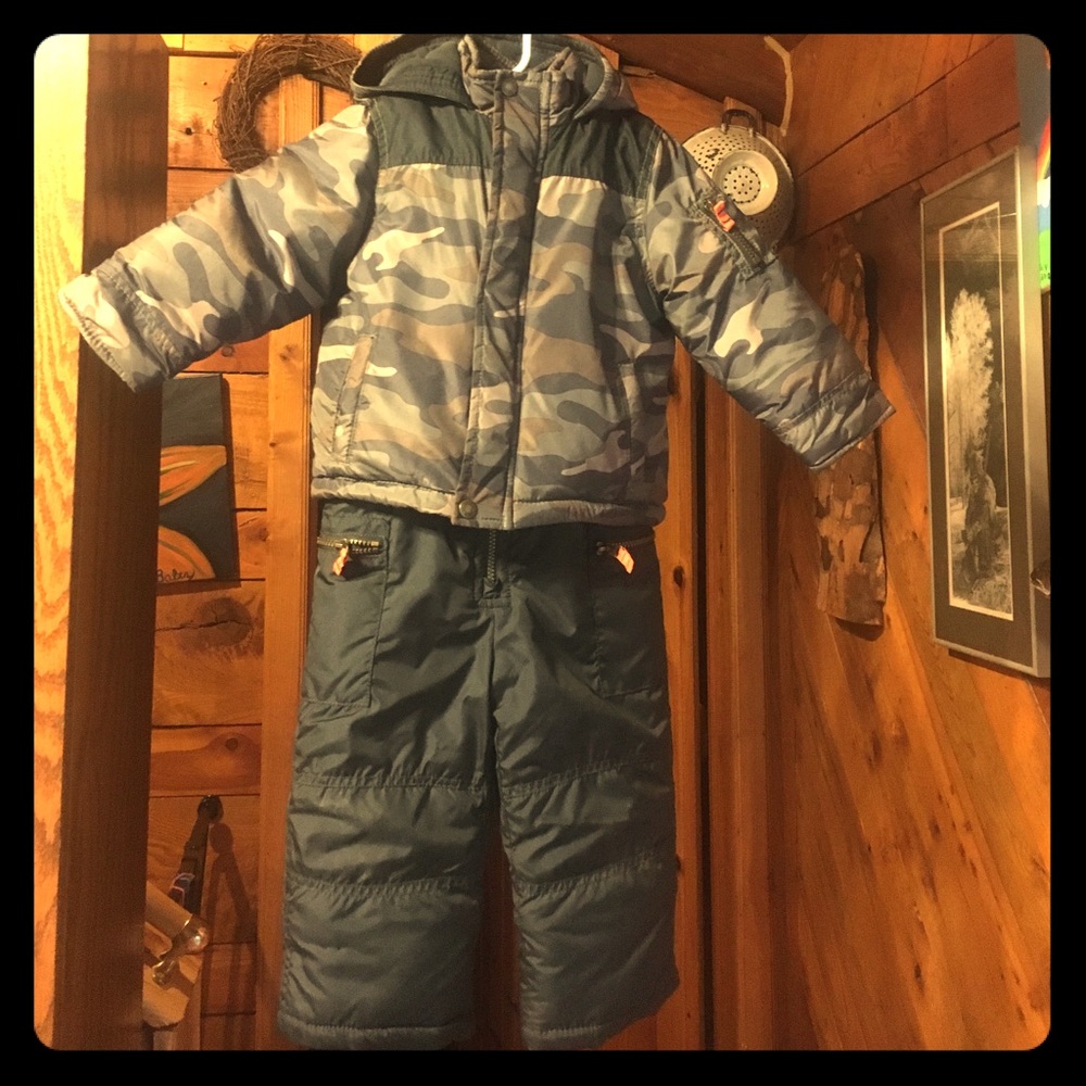 Boys 24M snow bibs & camo coat.