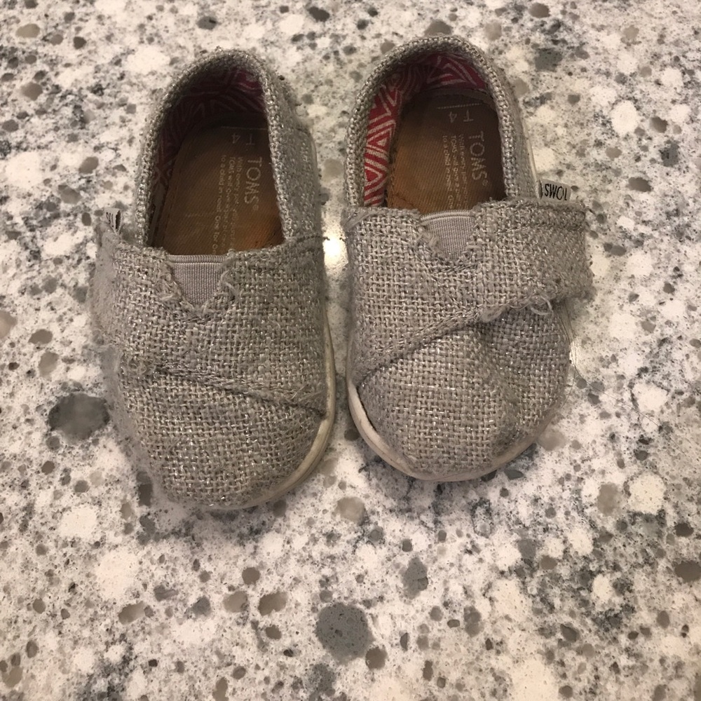 Toms toddler size 4 gray shoes