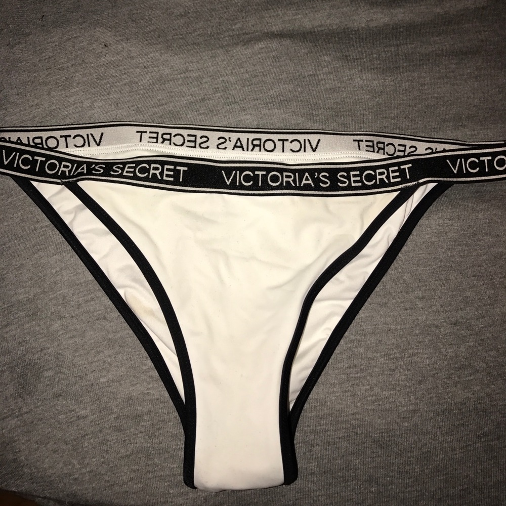 Cheeky bottoms