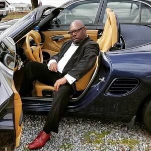 Meet your Posher, Johnnie