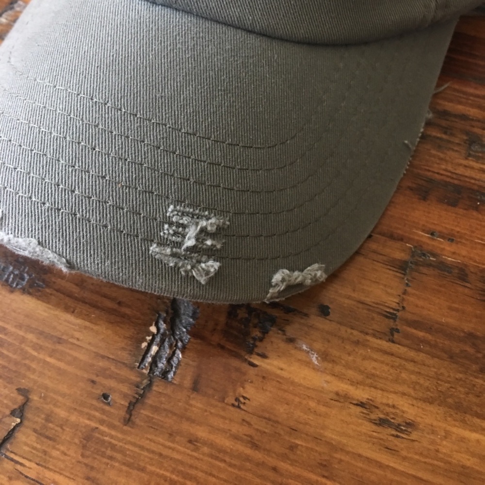 Colorado Tree cap - Picture 2 of 3