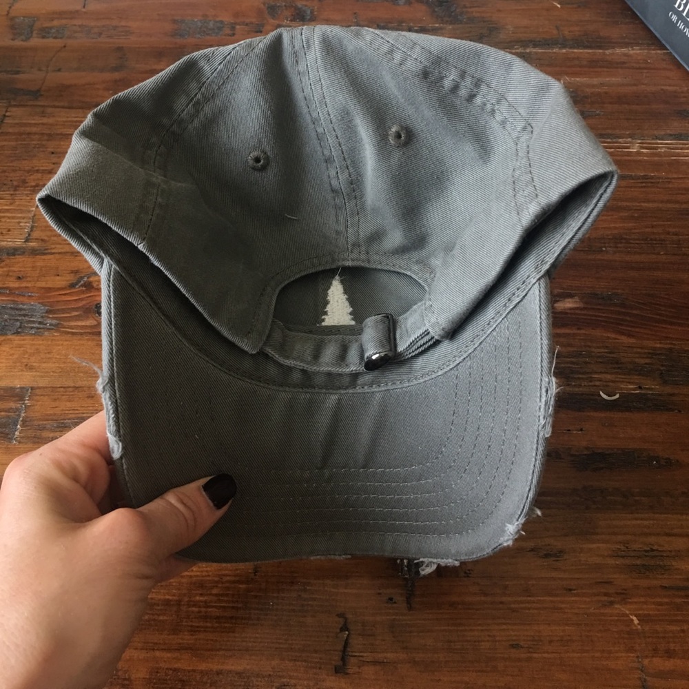 Colorado Tree cap - Picture 3 of 3