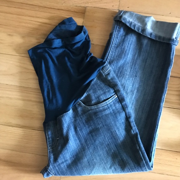 Maternity capris - Picture 1 of 4