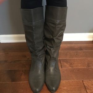 Women's boots!! 🍂🍁🍂🍁