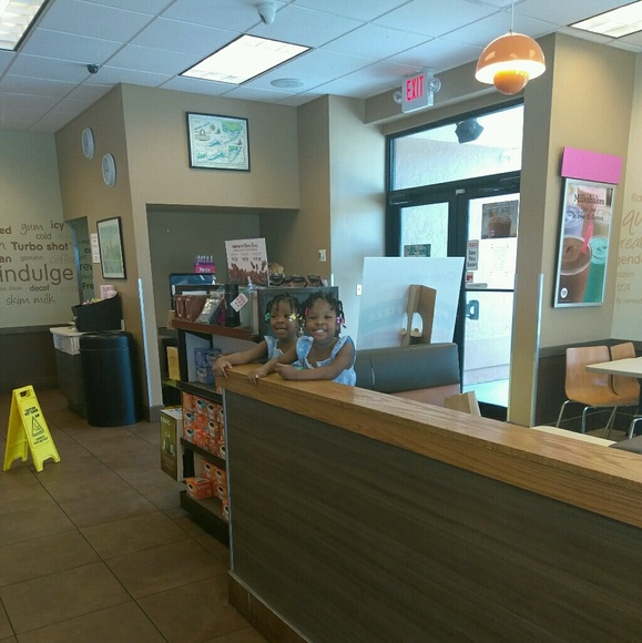 Meet your Posher, Jeanette - Picture 1 of 1