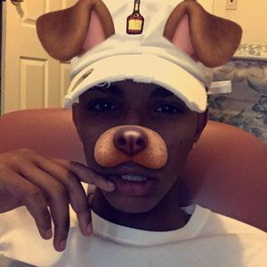 Meet your Posher, Alexis