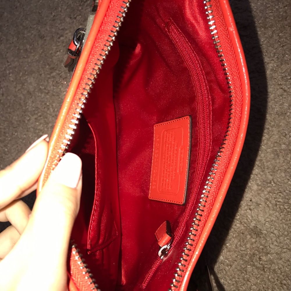 🍑 Coach Purse 🍑 - Picture 3 of 4