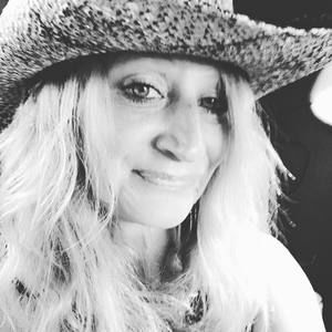 Meet your Posher, Jen