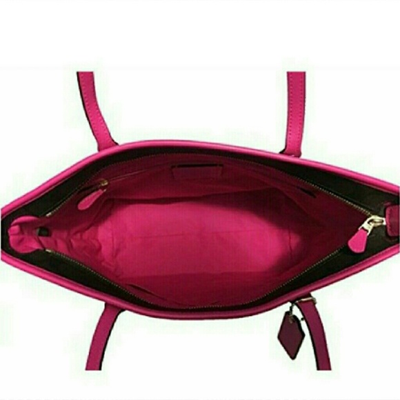 NWT Coach tote and matching wallet. - Picture 2 of 6